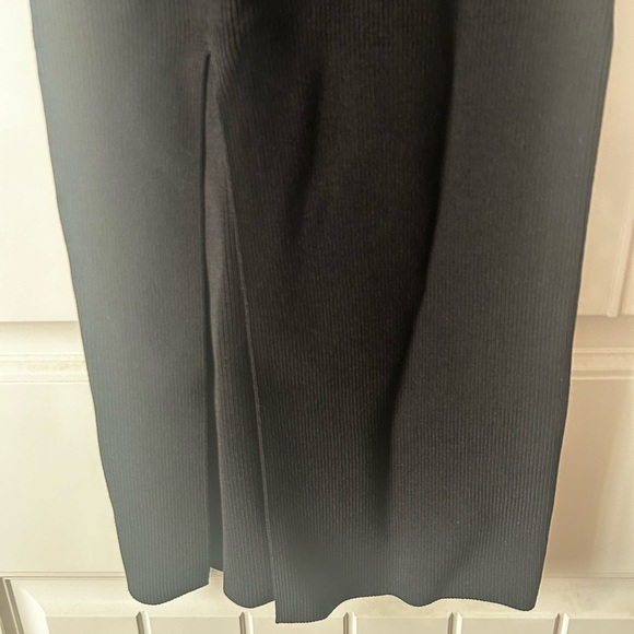 Petal & Pup Black Long Sleeve Dress Front Slit Fitting Women’s 4 - Picture 6 of 8